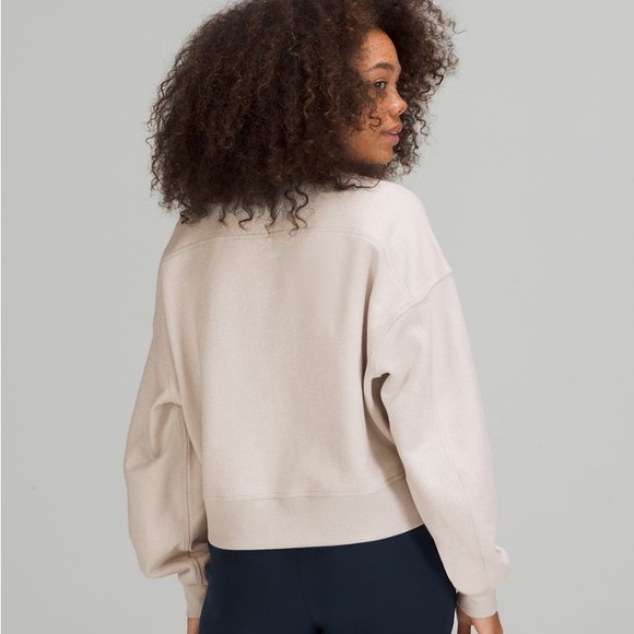 Lululemon Athletica Oversized Cropped Crew - Picture 2 of 5